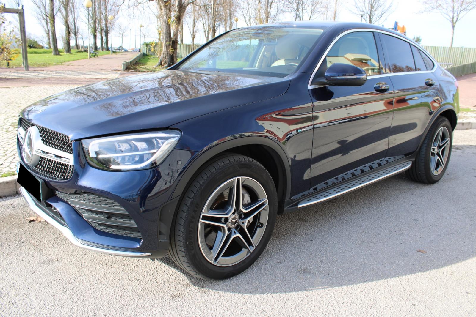 Mercedes-Benz-GLC 300 de 4MATIC Coupé AMG